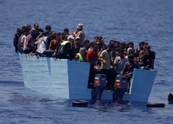 لیبیا کے ساحل پر تارکین وطن کی کشتی الٹ گئی، 18 ہلاک، 50 لاپتہ