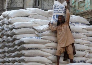 چینی بحران پر حکومت کا ایکشن، ملز کا ذخیرہ قبضے میں لے لیا، مالکان کے نام ای سی ایل میں شامل