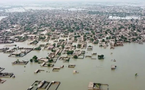 طوفانی بارشوں، دریاؤں میں طغیانی اور اربن فلڈنگ سے قصور، لڈن، کبیروالا اور گجرات شدید متاثر