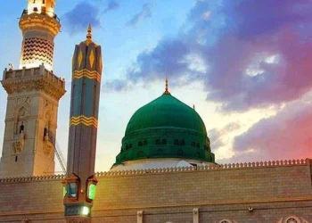 نبی آخر الزماں حضرت محمدﷺ کا یومِ ولادت مذہبی جوش و جذبے سے منایا جا رہا ہے