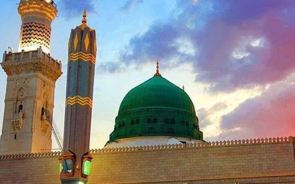 نبی آخر الزماں حضرت محمدﷺ کا یومِ ولادت مذہبی جوش و جذبے سے منایا جا رہا ہے