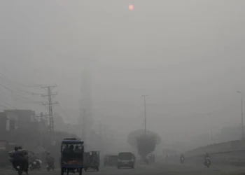 لاہور آج بھی دنیا کے آلودہ ترین شہروں میں پہلے نمبر پر آگیا