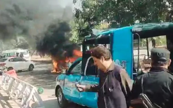 اسلام آباد کچہری کےباہر دھماکا، 12 افراد شہید، 30زخمی، مبینہ خودکش بمبار کا سر سڑک پر پڑا ہوا مل گیا