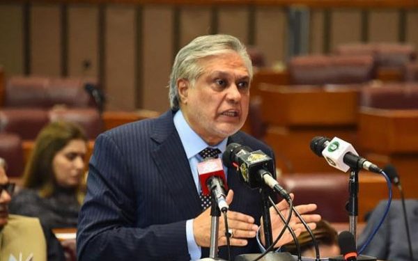 حکومت 27ویں آئینی ترمیم ضرور لائے گی پہلے اتحادیوں کو اعتماد میں لیں گے، نائب وزیراعظم